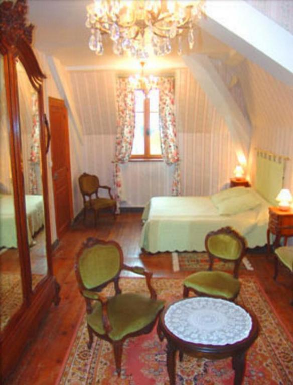 Chateau De La Court D'Aron Saint-Cyr-en-Talmondais Oda fotoğraf