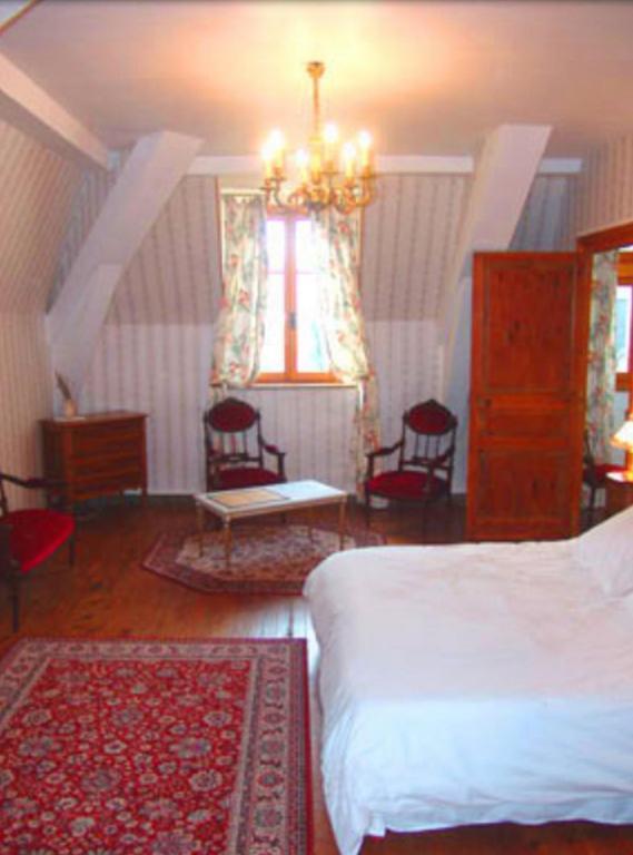 Chateau De La Court D'Aron Saint-Cyr-en-Talmondais Oda fotoğraf